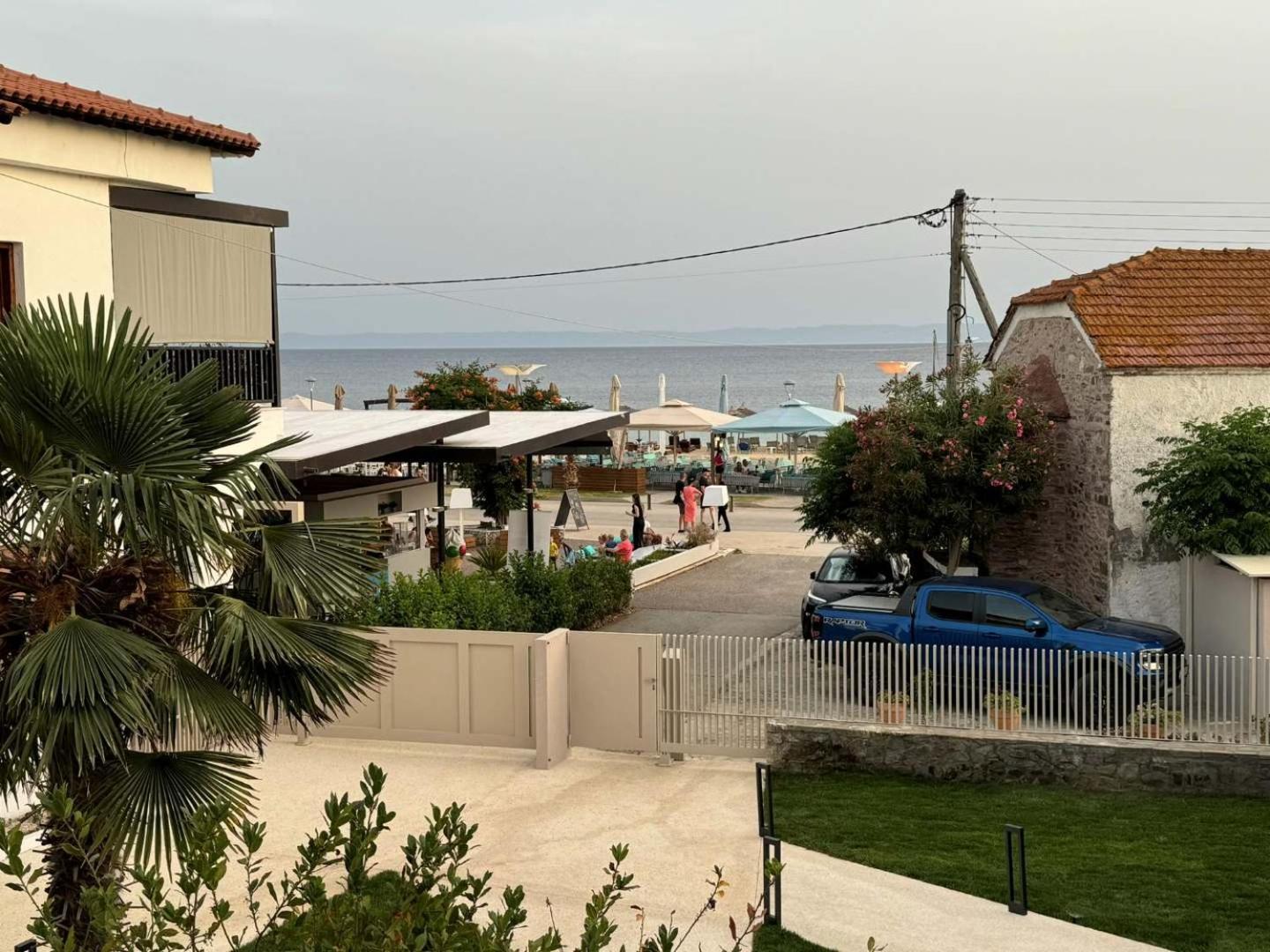 Studio Nikiti Beach 外观 照片